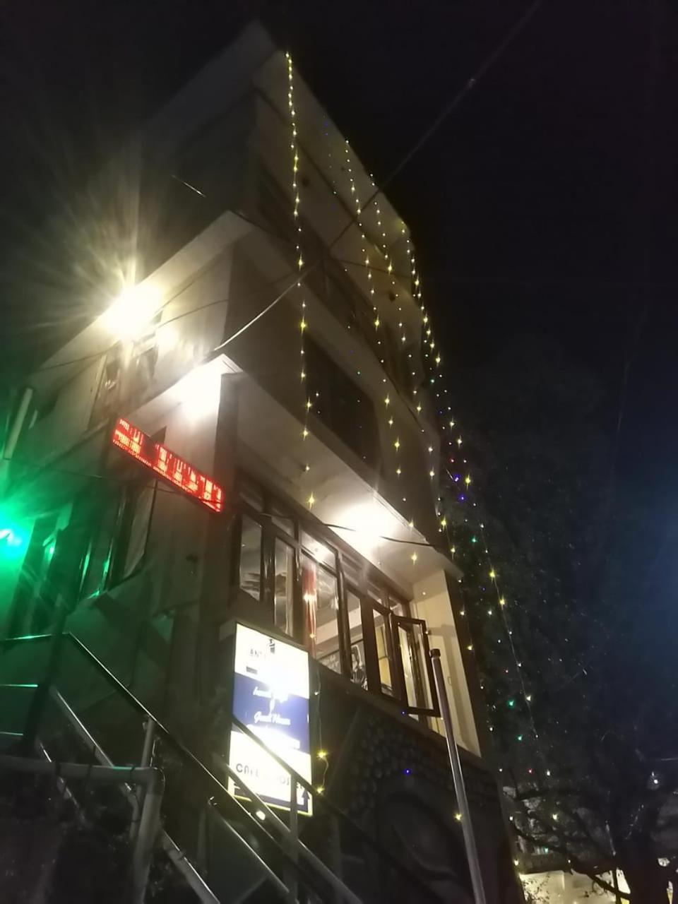 Hotel Antarctica &Pine N Dine Blues Cafe Manāli Esterno foto